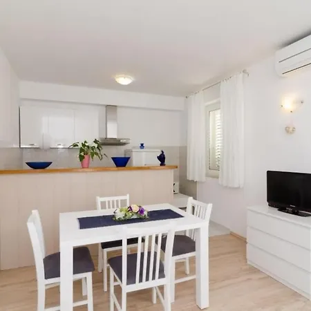 Vulicevic - Two-bedroom *